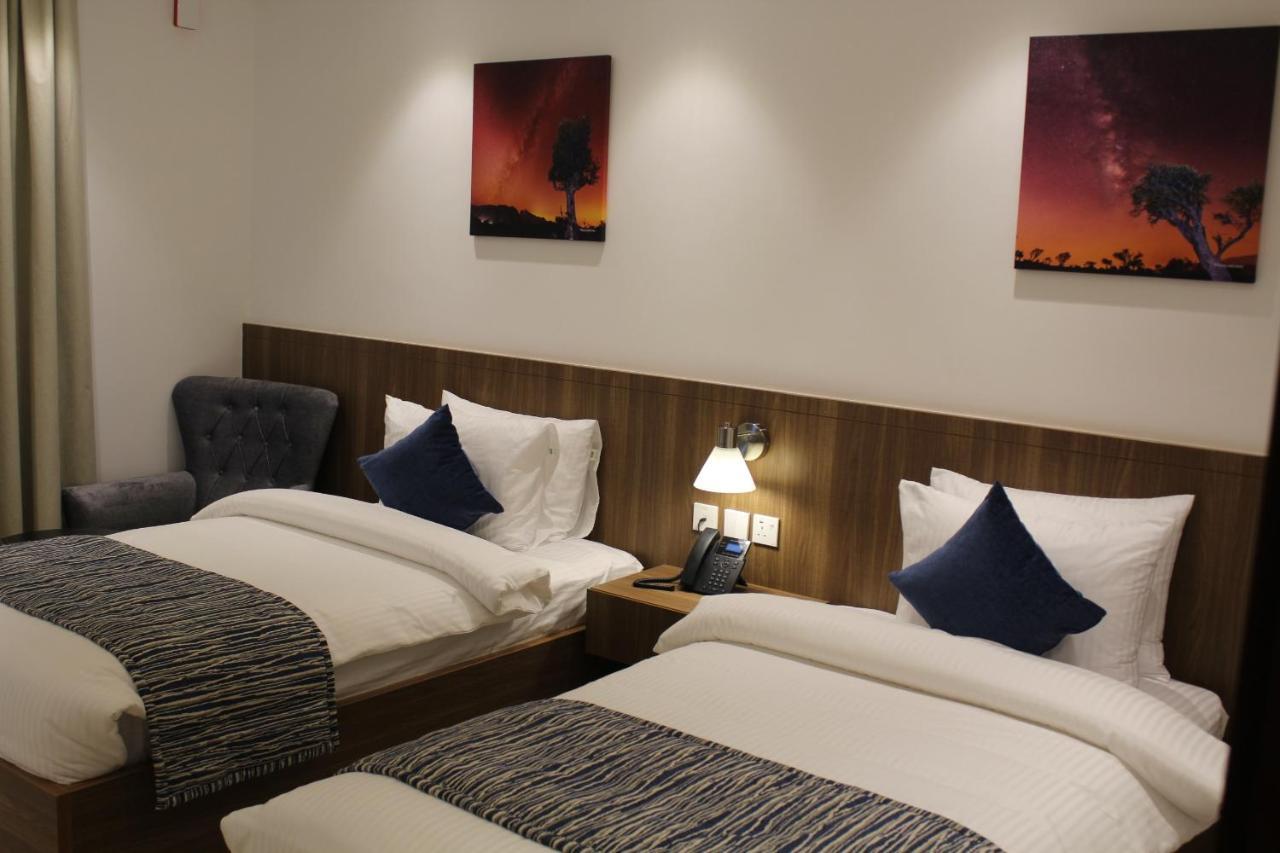 Duqm Express Hotel Esterno foto