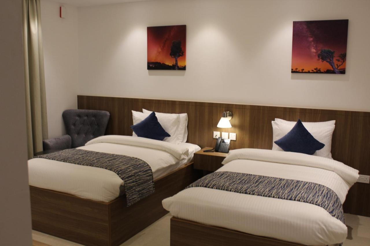 Duqm Express Hotel Esterno foto
