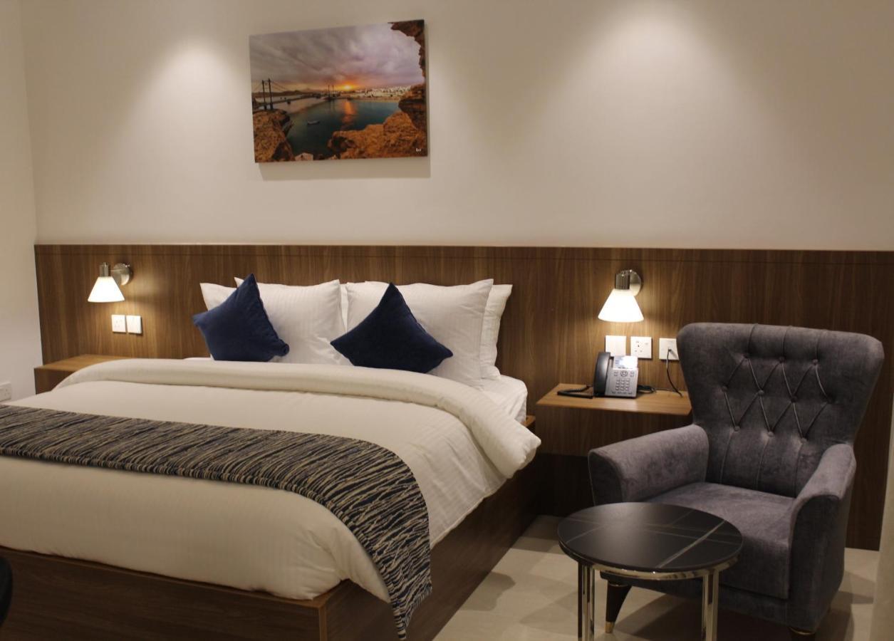 Duqm Express Hotel Esterno foto