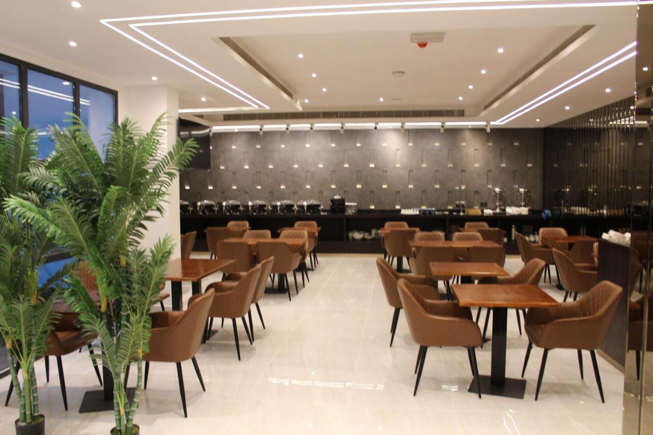 Duqm Express Hotel Esterno foto